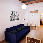 Acogedor Con Entrada Independiente * Barcelona