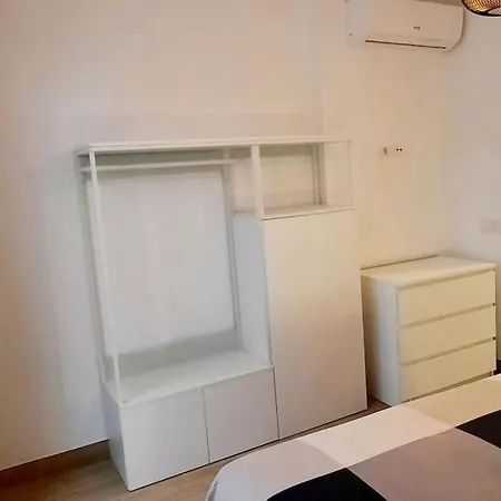 Acogedor Con Entrada Independiente Барселона